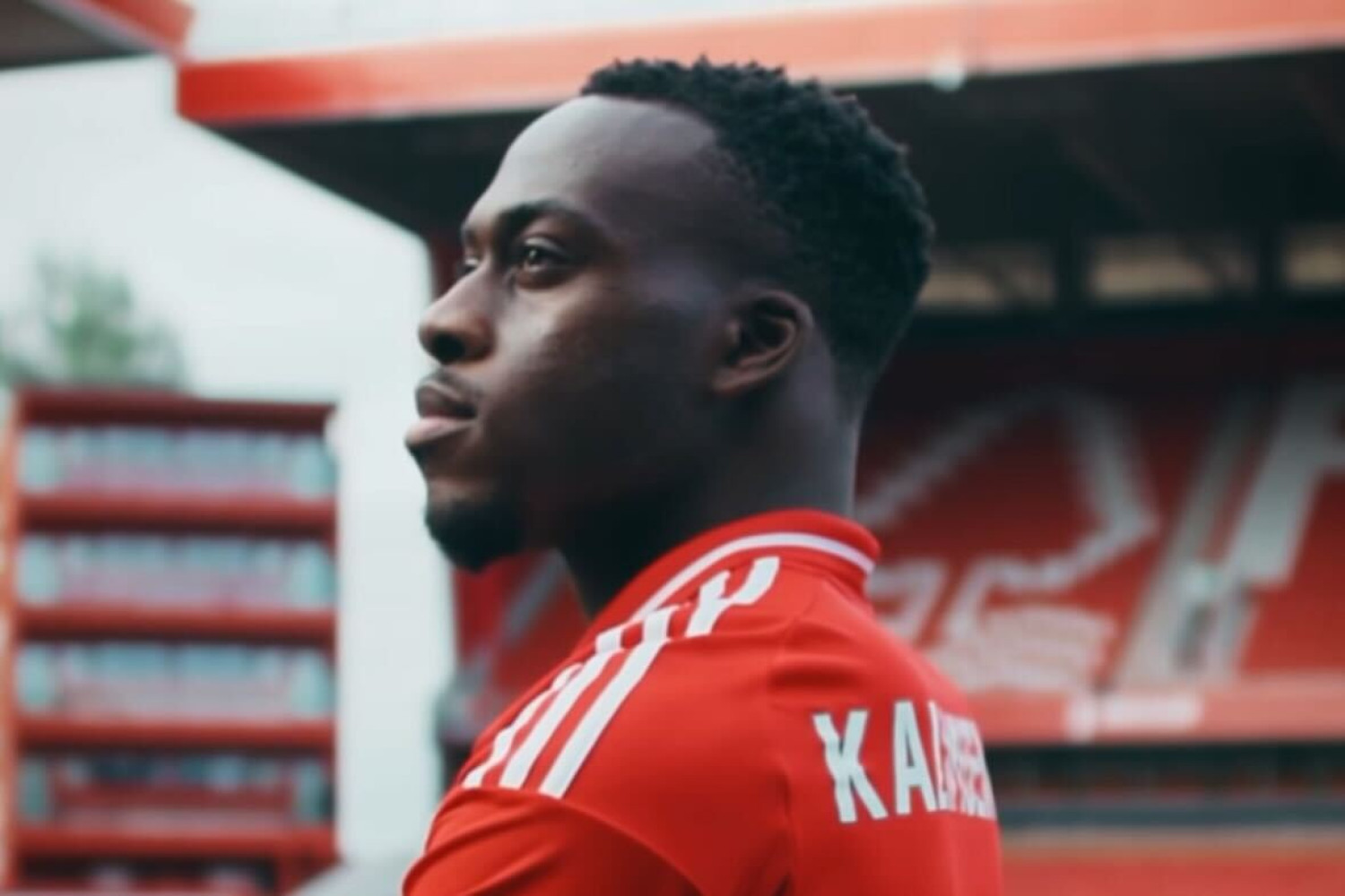 OFICJALNIE: 18 goli w sezonie. Nottingham Forest ma nowego napastnika