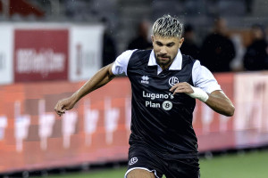 Legia Warszawa negocjuje transfer następcy Jana Ziółkowskiego. Na stole wylądowało około 1,5 miliona euro