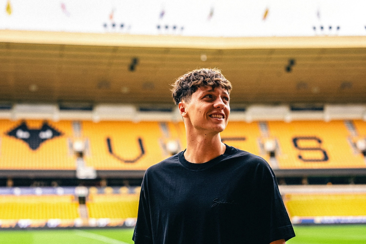 OFICJALNIE: Wolverhampton Wanderers z transferem obrońcy. Trzeci największy z udziałem czeskiego piłkarza