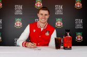 To już ponad 30 milionów euro! Wrexham szaleje na rynku transferowym, drugi największy zakup stał się faktem [OFICJALNIE]