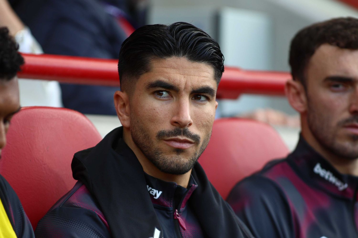 OFICJALNIE: Carlos Soler po trzech latach wrócił do LaLigi