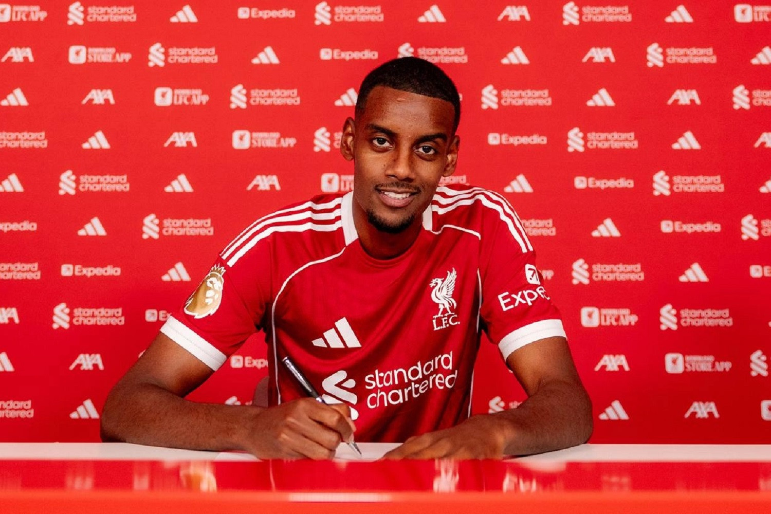 OFICJALNIE: Alexander Isak w Liverpoolu. Co za transfer!