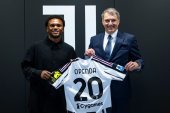 OFICJALNIE: Loïs Openda sfinalizował głośny transfer. Opcja wykupu za ponad 40 milionów euro