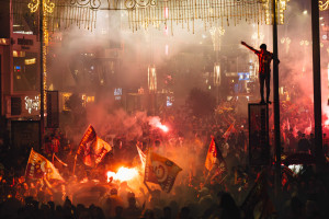OFICJALNIE: 27,5 miliona euro. Galatasaray z rekordowym transferem wewnątrz ligi tureckiej