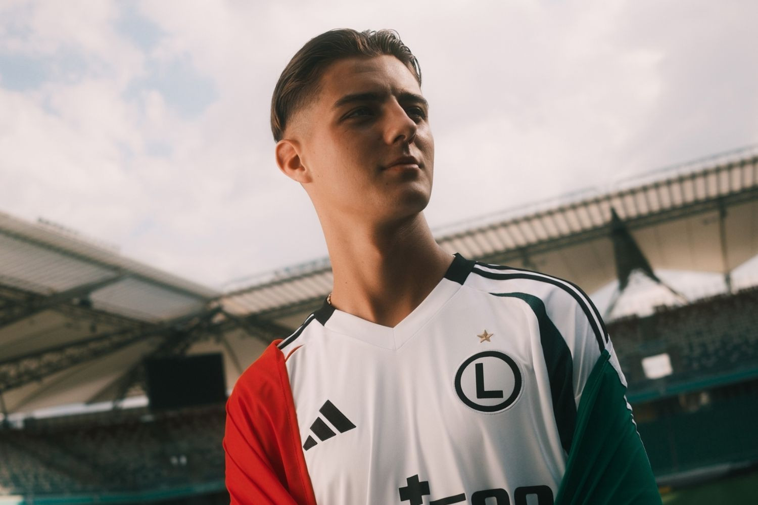 Tyle Kacper Urbański ma zarabiać w Legii Warszawa. Lukratywna oferta