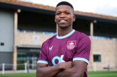 OFICJALNIE: Nowy pomocnik w szeregach beniaminka Premier League. Jest potencjał na najwyższy transfer w historii klubu