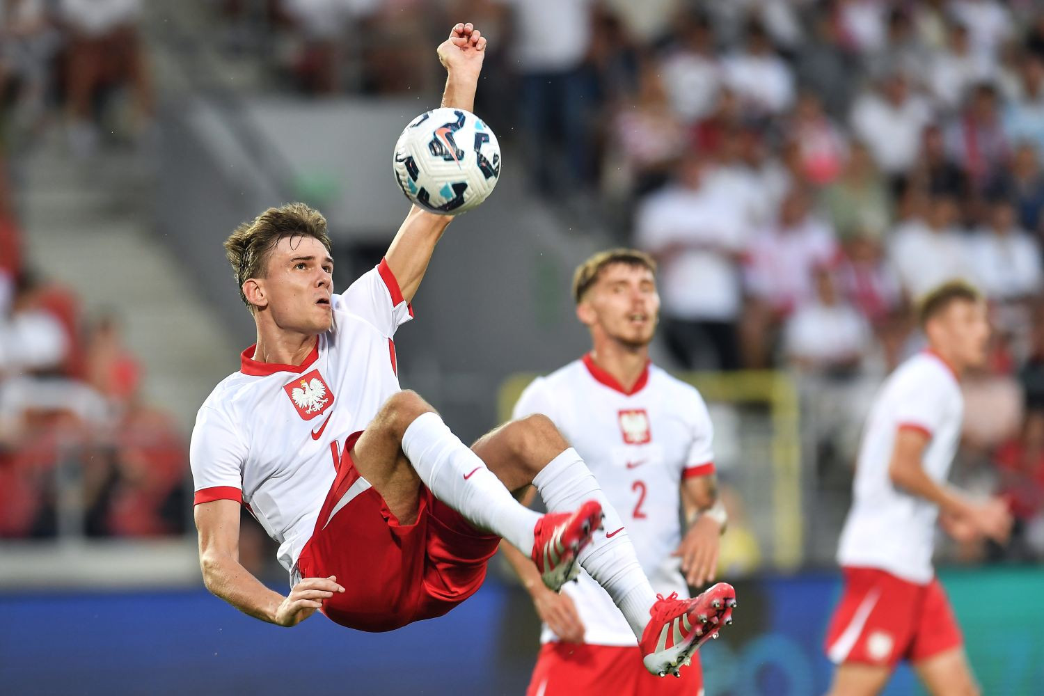 Trzy zapytania z Ekstraklasy, Jagiellonia Białystok najbliżej transferu