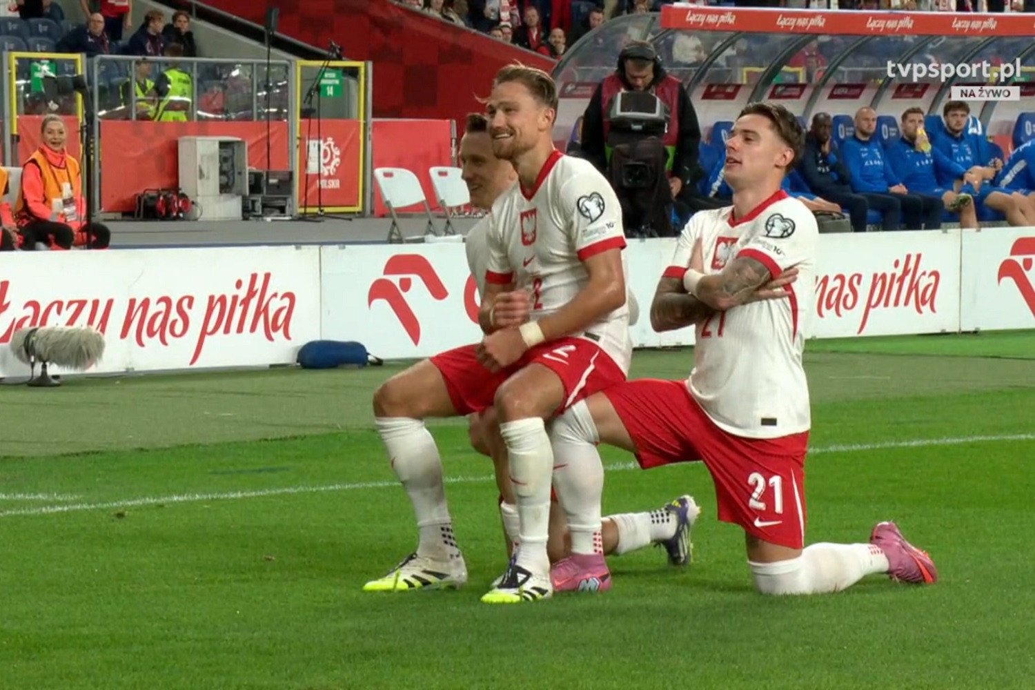 On znowu to zrobił! Matty Cash otwiera wynik meczu [WIDEO]