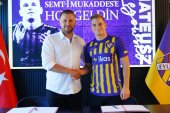 Mateusz Łęgowski zaprezentowany w nowym klubie. Mogła być Ekstraklasa [OFICJALNIE]