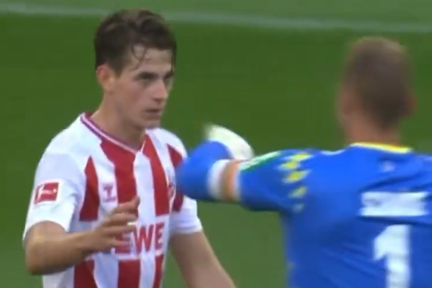Jakub Kamiński strzelił „swoim”. Pokonując Kamila Grabarę, uratował remis [WIDEO]