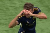 Thomas Müller zrobił sobie prezent! Hat-trick w nowym klubie [WIDEO]