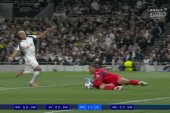 Kuriozalna wpadka debiutanta. Tottenham w szczęśliwych okolicznościach objął prowadzenie [WIDEO]