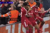 Co oni wyrabiają?! Szalony początek meczu Liverpoolu [WIDEO]