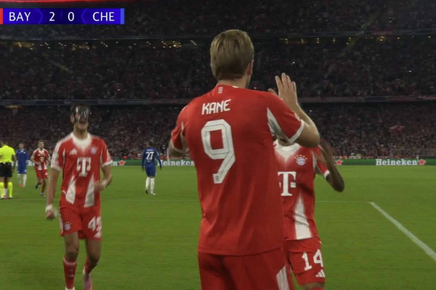 Trzy gole w dziewięć minut! Bayern Monachium prowadzi z Chelsea [WIDEO]