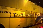 Chuligański wybryk na autokarze Lechii Gdańsk. Straty oszacowane na prawie 16 tysięcy złotych [FOTO]