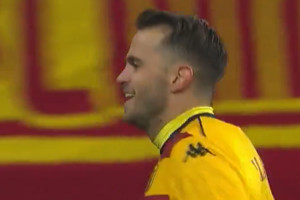 Co za finezja Jesúsa Imaza. Jagiellonia Białystok prowadzi i gra w przewadze [WIDEO]
