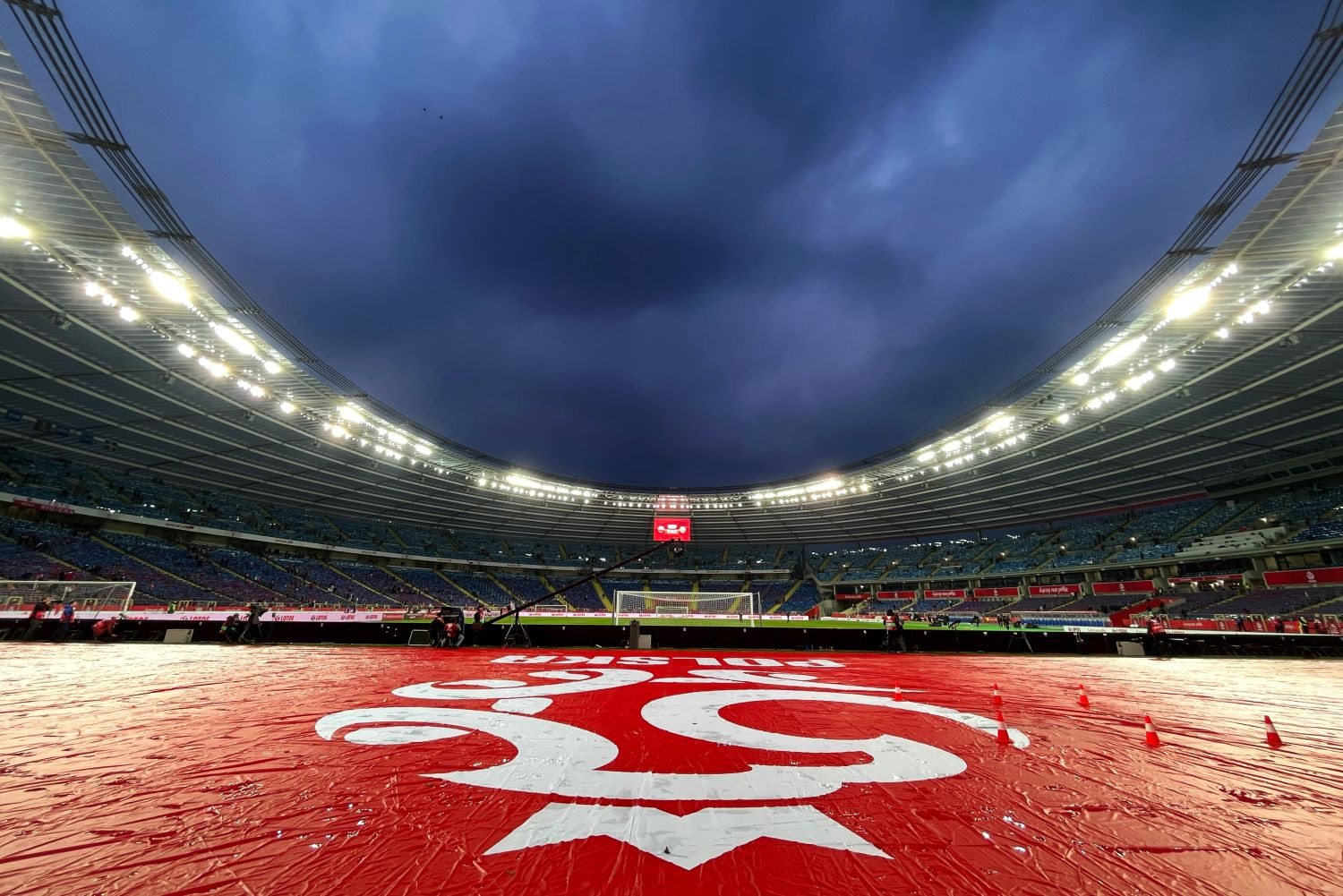 Przykry widok na Stadionie Śląskim. „Wygląda to bardzo smutno” [WIDEO]