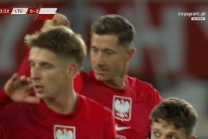 Robert Lewandowski z golem przeciwko Litwie. Goni Romelu Lukaku [WIDEO]