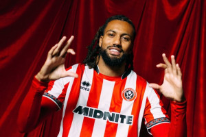 OFICJALNIE: Pogrążone w kryzysie Sheffield United wzmocniło się poza oknem. To gracz z doświadczeniem w Premier League