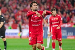 Kluczowy piłkarz Widzewa Łódź rozważyłby taką ofertę