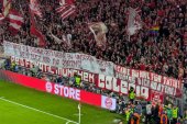 Kibice Bayernu Monachium protestują wobec powrotu Jérôme'a Boatenga. „W naszym klubie nie ma miejsca dla świń. Spier***aj”