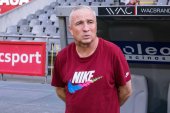 Do pięciu razy sztuka. Dan Petrescu z „zaskakującym” powrotem