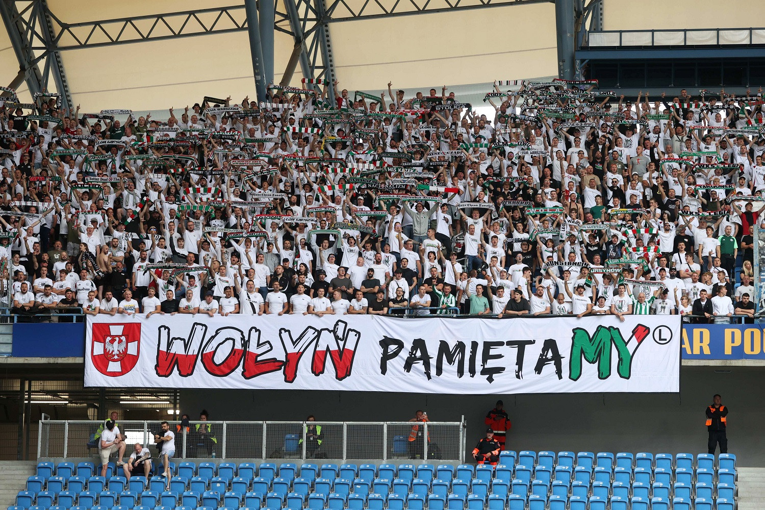 Kibice Legii Warszawa nie wejdą na stadion?! Zamieszanie przed meczem Ligi Konferencji