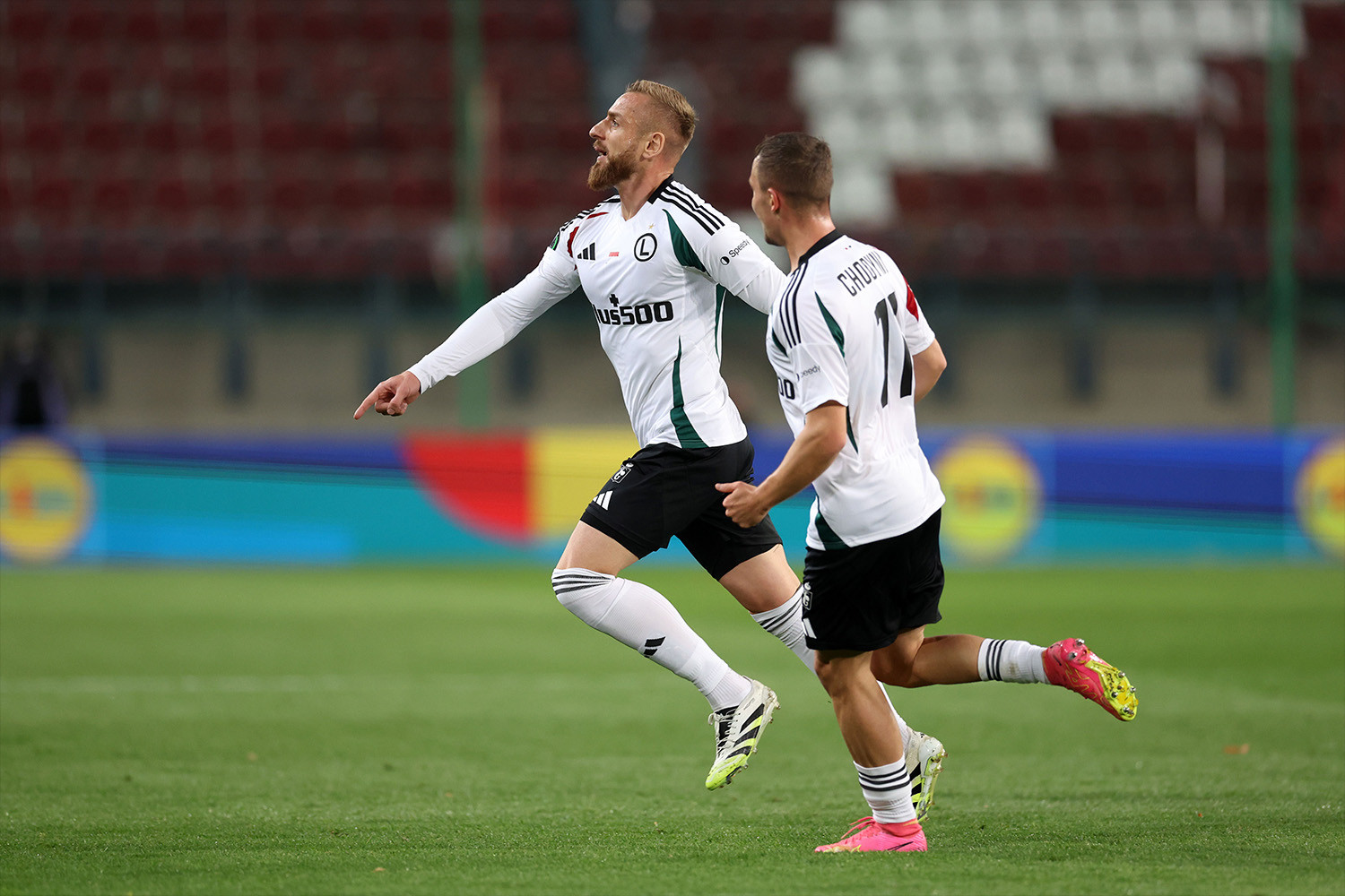 Bohater Rafał Augustyniak! Legia Warszawa wyszarpała zwycięstwo w Lidze Konferencji [WIDEO]