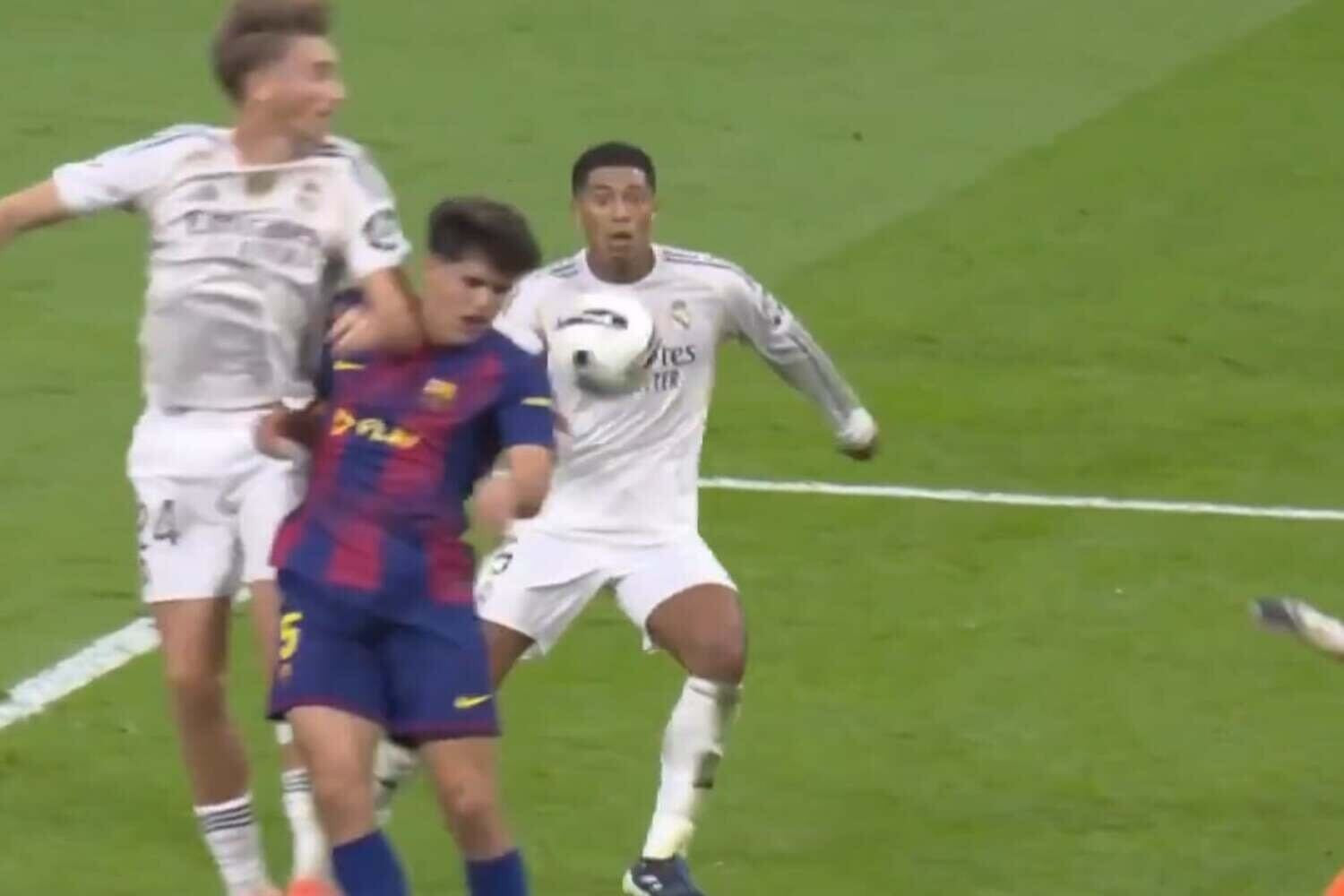 Real Madryt odzyskuje prowadzenie w El Clásico! Czy ten gol powinien być uznany? [WIDEO]