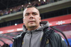 Adrian Siemieniec po pierwszej porażce w Lidze Konferencji. „Przegrała drużyna zdecydowanie lepsza”