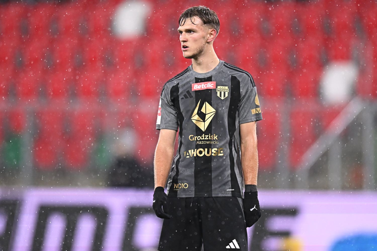 „To może być duży piłkarz”. Legia Warszawa znalazła napastnika?!