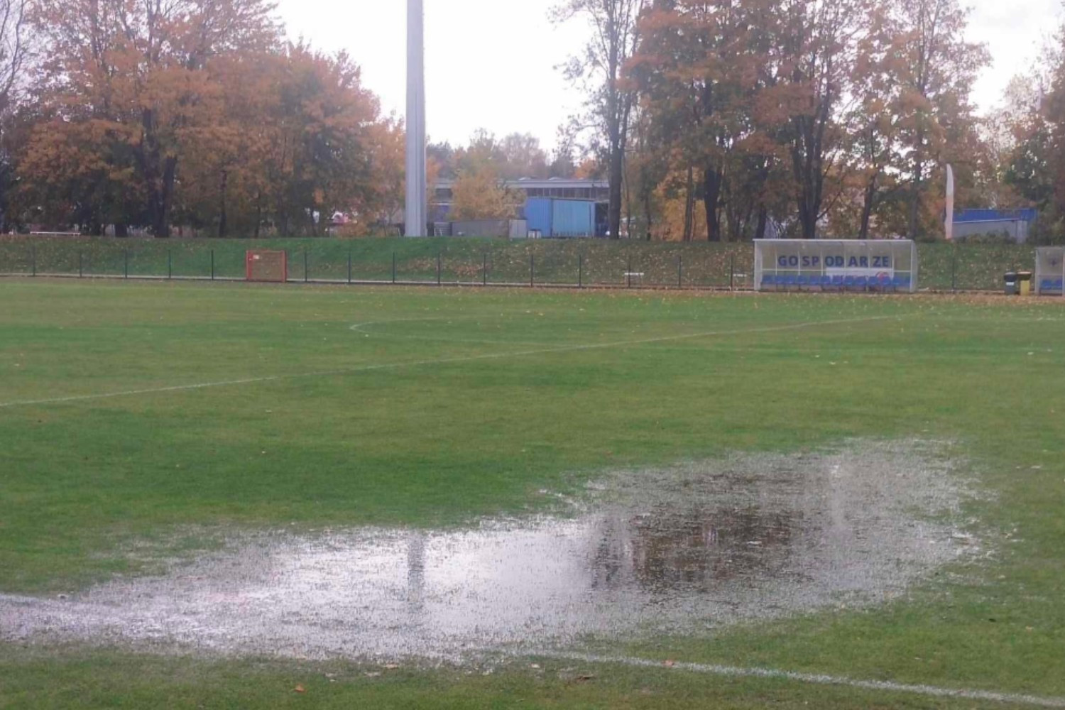 Mecz Gryf Słupsk - Lech Poznań w Pucharze Polski zagrożony?! Ten widok nie napawa optymizmem...