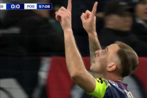 Pogoń Szczecin prowadzi w Warszawie! Kamil Grosicki znowu strzela [WIDEO]