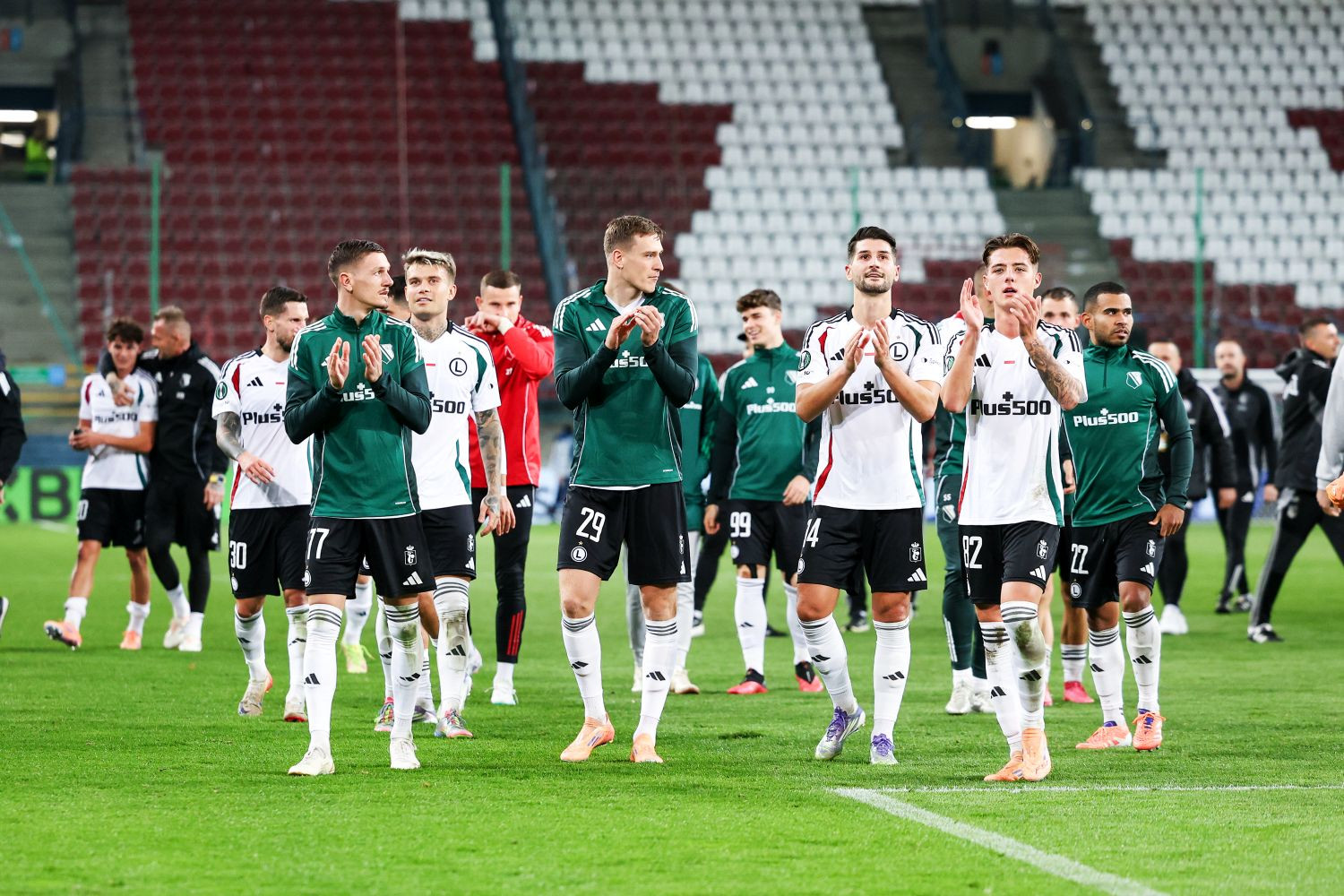 Ten trener jest „o krok” od Legii Warszawa?!