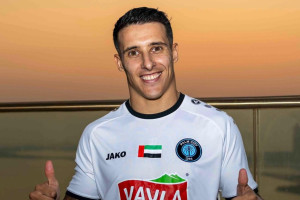 OFICJALNIE: Kiedyś FC Barcelona, teraz trzeci szczebel emirackich rozgrywek. Cristian Tello sfinalizował zaskakujący transfer