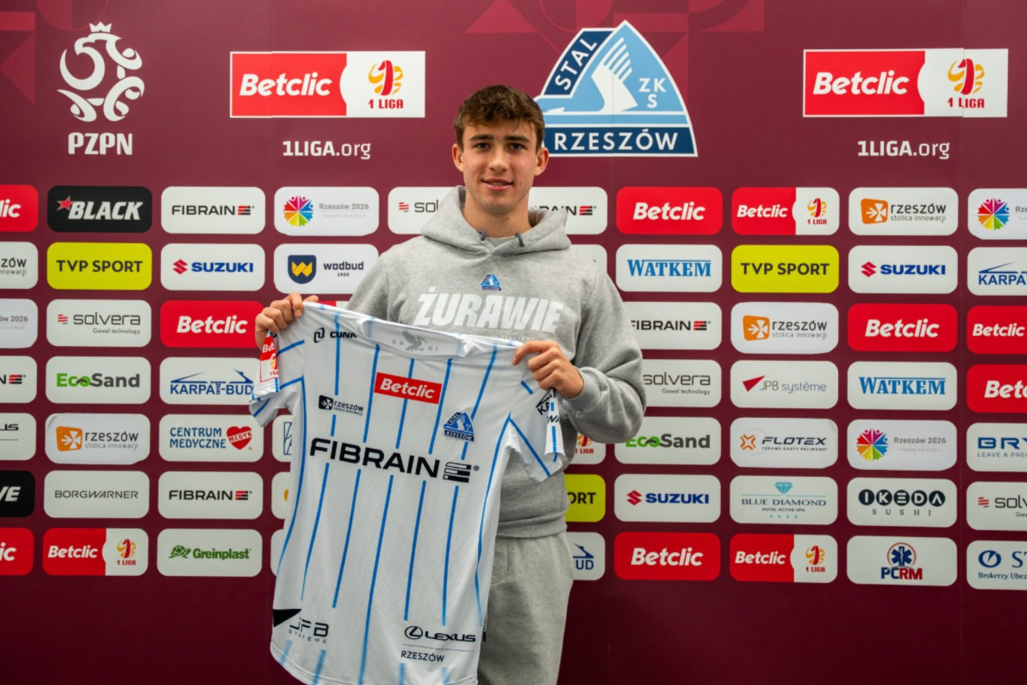 OFICJALNIE: Stal Rzeszów przedłużyła kontrakt z młodym obrońcą