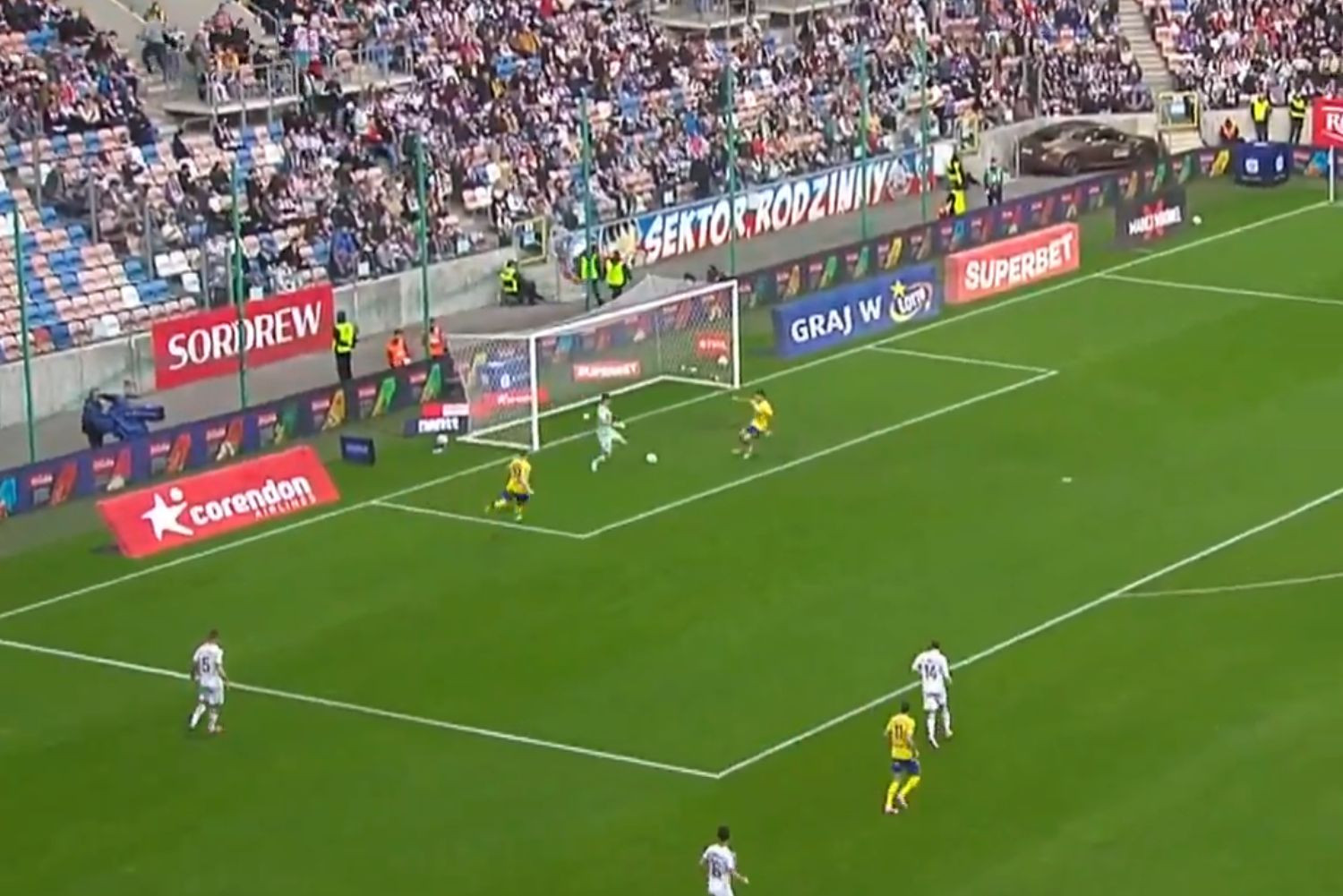 Koszmarny błąd bramkarza Górnika Zabrze. „Manuel Neuer” [WIDEO]