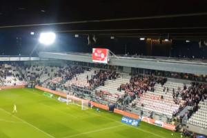 To dlatego kibice Cracovii opuścili trybuny w trakcie meczu Ekstraklasy? [WIDEO]