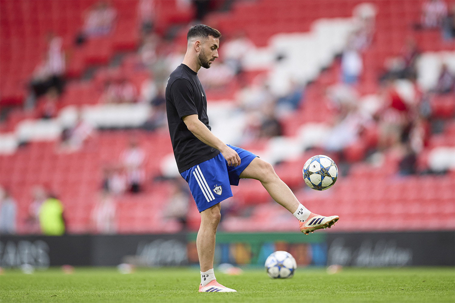 Kiedyś nie przeszedł testów medycznych w Legii Warszawa. Teraz ukłuł giganta w Lidze Mistrzów [WIDEO]