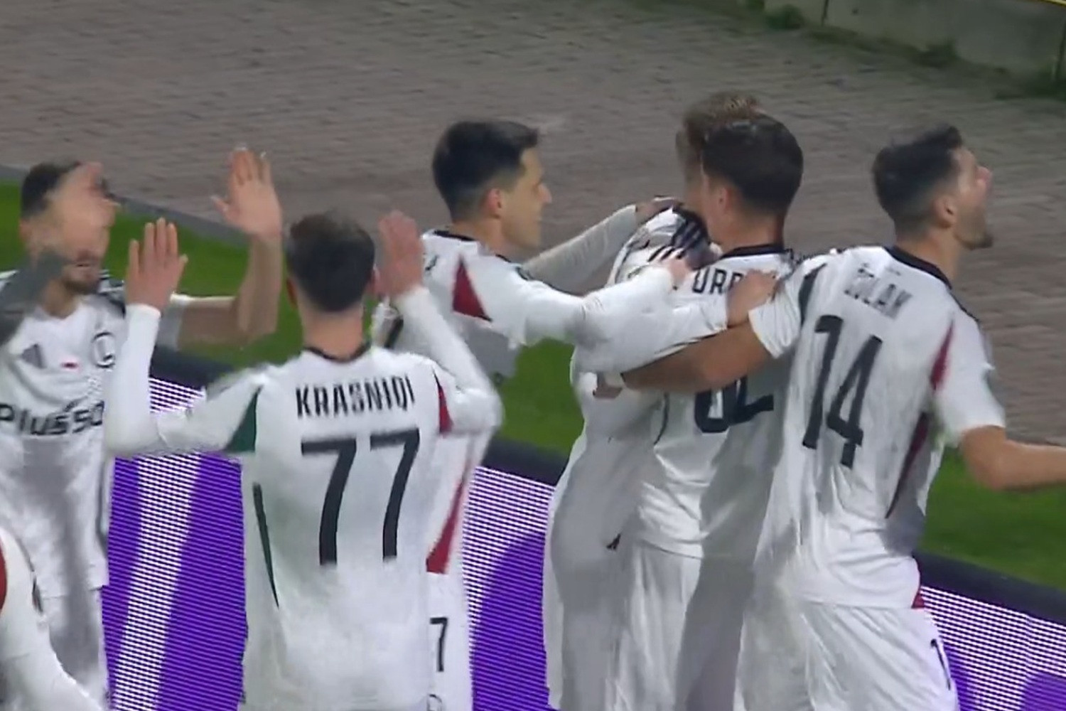 Legia Warszawa prowadzi, tak Kacper Urbański strzelił swojego premierowego gola [WIDEO]