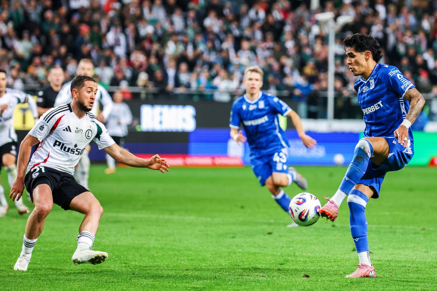 Nie chcieli go w Legii Warszawa, a on teraz wymiata w Lechu Poznań!