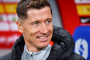 Zaskakujący ruch Roberta Lewandowskiego. Zamiast na zgrupowanie poleciał do... Nowego Jorku