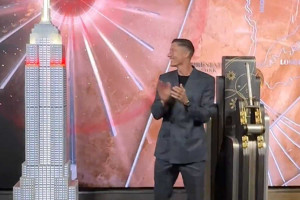 Robert Lewandowski rozświetlił Empire State Building na biało-czerwono [WIDEO]