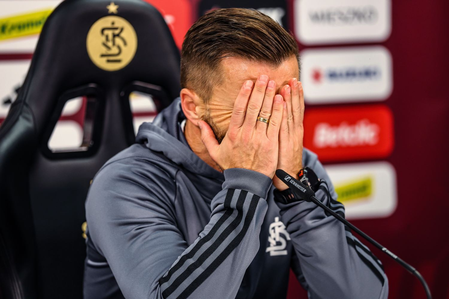 OFICJALNIE: Szymon Grabowski zwolniony