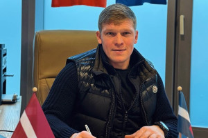 OFICJALNIE: Artjoms Rudņevs wraca do pracy w piłce. Został trenerem