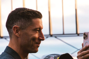 Rozmowy w sprawie hitowego transferu Roberta Lewandowskiego! Legenda wkracza do akcji