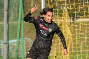 Rewelacja trzeciej ligi na radarach. Dziesięć goli i pięć asyst