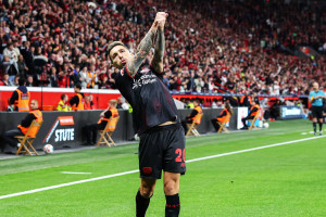 Bayern Monachium poznał cenę za Álexa Grimaldo. Zapowiada się pasjonująca walka