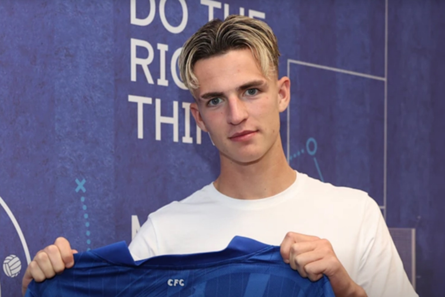 Nowy kwitnący talent w szkółce Chelsea. Już ponad dziesięć goli w tym sezonie