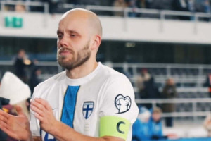Łzy i oklaski. Tak wyglądało pożegnanie Teemu Pukkiego z reprezentacją Finlandii [WIDEO]